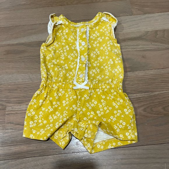 Carter's Kids Clothing Bundle in Size 3M - Picture 5 of 13